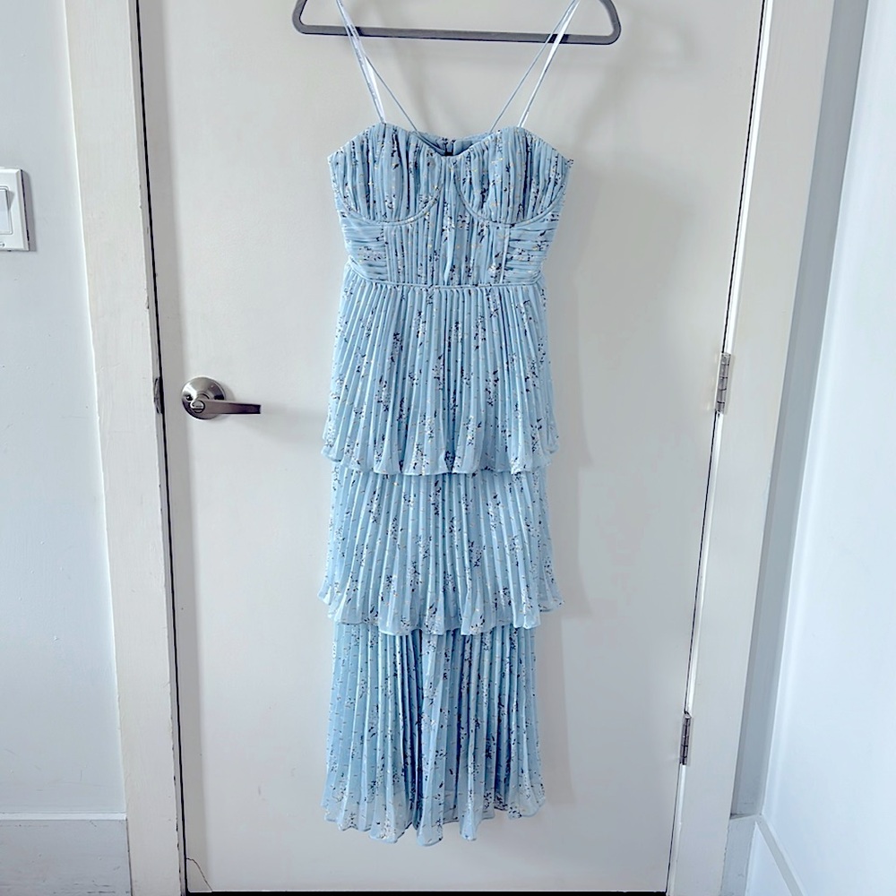 Excellent Self Portrait Dress - perfect for summer weddings!